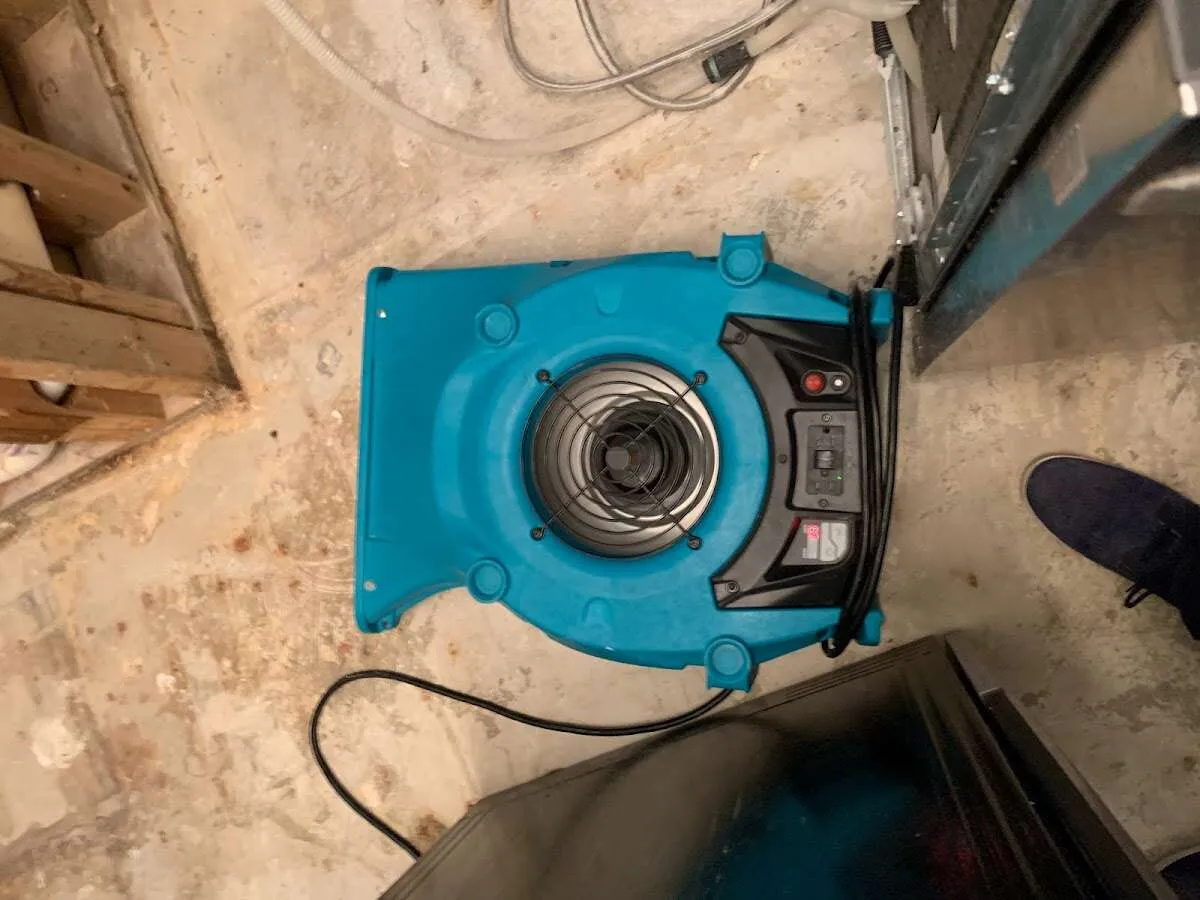 Air mover drying equipment for Fire & Smoke Damage Restoration in Holly Hill